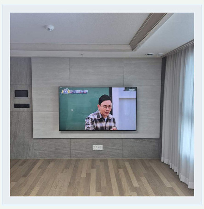 벽걸이TV 시공 참고 사진 5번째 지역 성동구 55인치 받침대 철거부터 시작하는 설치 1