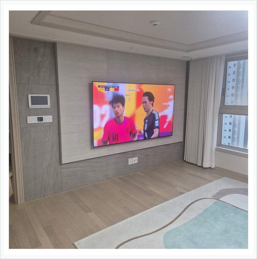 벽걸이TV 시공 참고 사진 41번째 지역 오산시 77인치 비슷한 크기 모델을 다른 제품으로 교체 2
